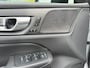 Volvo S60 2.0 B4 Plus Dark | Adaptieve Cruise Control | Heico Verlaging | Styling Kit | 19 Inch | Harman Kardon Audio | Stoel + Stuurverwarming | Getint Glas | Dodehoek Detectie | Achteruitrijcamera |