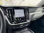 Volvo S60 2.0 B4 Plus Dark | Adaptieve Cruise Control | Heico Verlaging | Styling Kit | 19 Inch | Harman Kardon Audio | Stoel + Stuurverwarming | Getint Glas | Dodehoek Detectie | Achteruitrijcamera |