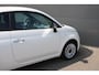 Fiat 500 1.0 Hybrid | Navi by app | Parkeersensoren | Lichtmetaal | NL auto | 23.750km | Airconditioning |