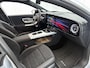 Mercedes-Benz CLA Shooting Brake 200 Business Solution AMG 58 kWh | Premium Plus pakket | Nightpakket | Trekhaak | Vast panoramadak | Sportstoelen | URBAN GUARD | Massage functie | 18" vijfspaaks lichtmetalen AMG-velgen |
