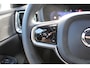 Volvo V60 T8 Plug-in hybrid AWD Plus Dark | Panoramadak | Trekhaak | Verwarmbare voorstoelen, achterbank en stuurwiel | 360 graden camera | Head-up display | Premium audio by Harman Kardon | Apple carplay/Android auto