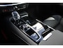 Volvo V60 T8 Plug-in hybrid AWD Plus Dark | Panoramadak | Trekhaak | Verwarmbare voorstoelen, achterbank en stuurwiel | 360 graden camera | Head-up display | Premium audio by Harman Kardon | Apple carplay/Android auto