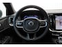 Volvo V60 T8 Plug-in hybrid AWD Plus Dark | Panoramadak | Trekhaak | Verwarmbare voorstoelen, achterbank en stuurwiel | 360 graden camera | Head-up display | Premium audio by Harman Kardon | Apple carplay/Android auto