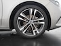 Mercedes-Benz B-klasse 180 Launch Edition Premium Plus | Trekhaak | Widescreen | Navigatie | Zondag Open!