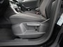 Volkswagen T-Roc 1.5 TSI Sport Business R | Trekhaak | Stoelverwarming | Camera | Zondag Open!
