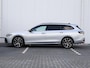 Volkswagen Passat Variant 1.5 eHybrid R-Line Edition 272 pk | Lederen bekleding | Trekhaak | Adaptieve onderstelregeling | Panoramadak | Alcantara dakhemel | Matrix led koplampen | 19 inch lichtmetalen wielen |
