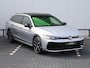 Volkswagen Passat Variant 1.5 eHybrid R-Line Edition 272 pk | Lederen bekleding | Trekhaak | Adaptieve onderstelregeling | Panoramadak | Alcantara dakhemel | Matrix led koplampen | 19 inch lichtmetalen wielen |