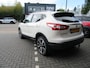 Nissan Qashqai 1.2 Connect Edition met panodak en trekhaak