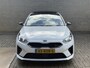 Kia ProCeed 1.6 T-GDI 204pk GT-line Automaat | Panoramadak | Trekhaak afneembaar | Camera | Adaptieve cruise | Lane assist | Apple CarPlay / Android Auto | Stoel&stuurverwarming | JBL sound | 18 inch velgen | Half leder | Keyless | LED | DAB | Volledig onderhouden