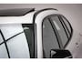 BMW X1 sDrive20i High Executive Edition | PANORAMADAK | HEAD UP | LEDER | HARMAN KARDON | DAB | TREKHAAK | 19"