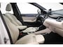 BMW X1 sDrive20i High Executive Edition | PANORAMADAK | HEAD UP | LEDER | HARMAN KARDON | DAB | TREKHAAK | 19"