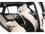 BMW X1 sDrive20i High Executive Edition | PANORAMADAK | HEAD UP | LEDER | HARMAN KARDON | DAB | TREKHAAK | 19"