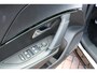 Peugeot e-2008 EV GT 50 kWh Automaat Airco Camera Carplay Navi Trekhaak Dealer onderhouden