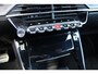 Peugeot e-2008 EV GT 50 kWh Automaat Airco Camera Carplay Navi Trekhaak Dealer onderhouden