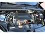 Peugeot e-2008 EV GT 50 kWh Automaat Airco Camera Carplay Navi Trekhaak Dealer onderhouden