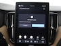 Volvo XC60 2.0 T8 Plug-in hybrid AWD Plus Dark | Ele.wegklapbare trekhaak | Harman/Kardon | Comfortstoelen ele.verstelbaar + Geheugen | Stuur en stoelverwarming | 360 Camera | Adaptieve Cruise Control | Ele. kofferdeksel | BLIS |