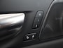 Volvo XC60 2.0 T8 Plug-in hybrid AWD Plus Dark | Ele.wegklapbare trekhaak | Harman/Kardon | Comfortstoelen ele.verstelbaar + Geheugen | Stuur en stoelverwarming | 360 Camera | Adaptieve Cruise Control | Ele. kofferdeksel | BLIS |
