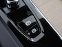 Volvo XC60 2.0 T8 Plug-in hybrid AWD Plus Dark | Ele.wegklapbare trekhaak | Harman/Kardon | Comfortstoelen ele.verstelbaar + Geheugen | Stuur en stoelverwarming | 360 Camera | Adaptieve Cruise Control | Ele. kofferdeksel | BLIS |