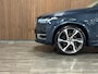 Volvo XC90 T8 AWD Recharge Inscription Long Range | Full Option! | Bowers & Wilkins | Luchtvering | Stoelventilatie | Trekhaak | 360 Camera | Head-Up Display | Stoelmassage | 455pk | Adaptieve Cruise Control | Stoelverwarming voor+achter | Stuurwielverwarming | Schuifdak | 22 Inch | Full LED Meesturende koplampen | Gelamineerde/geluidwerende zijruiten | Pilot Assist | BLIS Dode Hoek Detectie | Alcantara hemelbekleding | Lederen handgrepen en zonnekleppen | Elektrische voorstoelen geheugen | Nappa Lederen bekleding | Zitting verlenging voorstoelen | Lederen Dashboard | Keyless Drive | Parkeersensoren voor+achter | Privacy Glass | Elektrisch bedienbare achterklep | Geïntegreerde zongordijnen achterportieren | Geïntegreerd kinderzitje achterin | Verlichte instaplijsten | 7-Persoons | 4-Zone Climate Control | DAB Radio | Apple Carplay/Android Auto | Alarm Klasse III | Draadloos telefoon opladen | Volvo On Call met mobiele App functie | Denim Blue Metallic |
