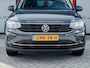Volkswagen Tiguan 1.5 TSI Elegance | Trekhaak | Camera | Adaptieve Cruise Control | Apple Carplay | Android Auto | Stoelverwarming | Virtual Cockpit |