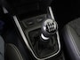Suzuki Vitara 1.4 Boosterjet Style Smart Hybrid | Suede Met Leder | Stoelverwarming | 17" Gepolijste Velgen |