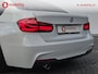 BMW 3-Serie 318i Executive M-Sport NL Auto! | Sportstoelen | Navigatie | Cruise Control