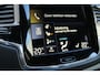 Volvo XC90 2.0 T8 Twin Engine AWD Inscription Intro Edition | Volledig Dealer Onderhouden | 22' Inch Velgen | Trekhaak | Luxe Lederen Interieur | Voorstoelen Ventilerend + Verwarmend | Stuurwiel Verwarmend | Voorstoelen Masserend | Electronic Climate Controle | Elektrisch Glazen Panorama-dak | Navigatiesysteem Full Map + Hard Disk | Rondomzicht 360 Graden Camera |