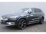 Volvo XC90 2.0 T8 Twin Engine AWD Inscription Intro Edition | Volledig Dealer Onderhouden | 22' Inch Velgen | Trekhaak | Luxe Lederen Interieur | Voorstoelen Ventilerend + Verwarmend | Stuurwiel Verwarmend | Voorstoelen Masserend | Electronic Climate Controle | Elektrisch Glazen Panorama-dak | Navigatiesysteem Full Map + Hard Disk | Rondomzicht 360 Graden Camera |
