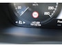 Volvo XC90 2.0 T8 Twin Engine AWD Inscription Intro Edition | Volledig Dealer Onderhouden | 22' Inch Velgen | Trekhaak | Luxe Lederen Interieur | Voorstoelen Ventilerend + Verwarmend | Stuurwiel Verwarmend | Voorstoelen Masserend | Electronic Climate Controle | Elektrisch Glazen Panorama-dak | Navigatiesysteem Full Map + Hard Disk | Rondomzicht 360 Graden Camera |