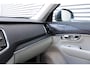 Volvo XC90 2.0 T8 Twin Engine AWD Inscription Intro Edition | Volledig Dealer Onderhouden | 22' Inch Velgen | Trekhaak | Luxe Lederen Interieur | Voorstoelen Ventilerend + Verwarmend | Stuurwiel Verwarmend | Voorstoelen Masserend | Electronic Climate Controle | Elektrisch Glazen Panorama-dak | Navigatiesysteem Full Map + Hard Disk | Rondomzicht 360 Graden Camera |
