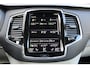 Volvo XC90 2.0 T8 Twin Engine AWD Inscription Intro Edition | Volledig Dealer Onderhouden | 22' Inch Velgen | Trekhaak | Luxe Lederen Interieur | Voorstoelen Ventilerend + Verwarmend | Stuurwiel Verwarmend | Voorstoelen Masserend | Electronic Climate Controle | Elektrisch Glazen Panorama-dak | Navigatiesysteem Full Map + Hard Disk | Rondomzicht 360 Graden Camera |