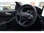Ford Kuga 2.5 PHEV ST-Line | 243PK | Winterpakket | ACC | Camera | 2100KG | Kortom: een zeer complete, krachtige en moderne Kuga ST-Line met slechts 15 km, 243 pk, plug-in hybride techniek en maar liefst 2.100 kg trekgewicht. Een bijzonder interessante combinatie van