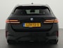 BMW 5-Serie Touring 530e 300 PK | Leder | Harman/ Kardon | M-Sportpakket | Wegklapbare Trekhaak | 360 Camera | Side Assist | Head-Up Display | Stoelverwarming & Verkoeling |