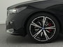 BMW 5-Serie Touring 530e 300 PK | Leder | Harman/ Kardon | M-Sportpakket | Wegklapbare Trekhaak | 360 Camera | Side Assist | Head-Up Display | Stoelverwarming & Verkoeling |
