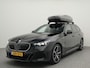 BMW 5-Serie Touring 530e 300 PK | Leder | Harman/ Kardon | M-Sportpakket | Wegklapbare Trekhaak | 360 Camera | Side Assist | Head-Up Display | Stoelverwarming & Verkoeling |
