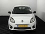 Renault Twingo 1.2-16V Authentique Inruilauto’s tegen vaste prijzen. Voor meer info: 0638140850 Bij de verkoop van gebruikte voertuigen door CD-Cars wordt geen standaard garantie verstrekt. De koper aanvaardt het voertuig in de staat waarin het zich bevindt op het moment van aankoop