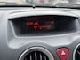 Citroën C3 1.4i Sky Radio Inruilauto’s tegen vaste prijzen. Voor meer info: 0638140850 Bij de verkoop van gebruikte voertuigen door CD-Cars wordt geen standaard garantie verstrekt. De koper aanvaardt het voertuig in de staat waarin het zich bevindt op het moment van aankoop
