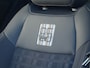 Jeep Avenger 85th Anniversary 54 kWh | Schuifdak | Infotaiment | Navi | 18"