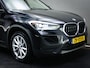 BMW X1 SDrive 18i High Executive Edition (HEAD-UP DISPLAY, TREKHAAK AFNEEMBAAR, NAVIGATIE PROFESSIONAL, CRUISE CONTROL, AIRCO)