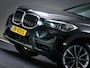 BMW X1 SDrive 18i High Executive Edition (HEAD-UP DISPLAY, TREKHAAK AFNEEMBAAR, NAVIGATIE PROFESSIONAL, CRUISE CONTROL, AIRCO)