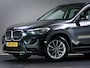 BMW X1 SDrive 18i High Executive Edition (HEAD-UP DISPLAY, TREKHAAK AFNEEMBAAR, NAVIGATIE PROFESSIONAL, CRUISE CONTROL, AIRCO)