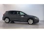 Volkswagen Golf 1.0 TSI 110pk Life Business Sfeerverlichting Alcantara Navigatie Stoelverwarming
