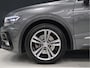 Volkswagen Tiguan 2.0 TSI 4Motion R Line [SCHUIFKANTELDAK, TREKHAAK, STOELVERWARMING, CRUISE CONTROL, DYNAUDIO, CAMERA, PDC V+A, LED, AIRCO, BLUETOOTH, NAVIGATIE, NIEUWSTAAT]