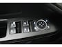 Ford Focus Wagon 1.5 EcoBoost Titanium Business (STOEL/STUUR VERWARMING, TREKHAAK, NAVIGATIE, PARKEERSENSOREN)