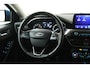 Ford Focus Wagon 1.5 EcoBoost Titanium Business (STOEL/STUUR VERWARMING, TREKHAAK, NAVIGATIE, PARKEERSENSOREN)