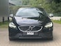 Volvo V40 1.5 T3 Polar+ Sport - R-Design - Panorama - Automaat - Camera - OrigNL - NAP