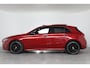 Mercedes-Benz A-klasse 250 e AMG Line | Open Dak | Sfeerverlichting | Trekhaak | Leder | Sportstoelen | 360 Camera | Clima | Cruise Adaptive | LED | Stoelverwarming
