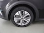 Kia Niro EV e-Niro DynamicPlusLine 64 kWh | Trekhaak | Schuif/kantel dak | Stoel/Stuurverwarming | Achteruitrijcamera | Adaptieve Cruise Control |