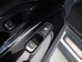 Kia Niro EV e-Niro ExecutiveLine 64 kWh | Schuif/kantel dak | Stoel/Stuurverwarming | Achteruitrijcamera | Adaptieve Cruise Control |