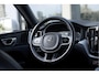 Volvo XC60 2.0 B5 AWD | Inscription PlusLine | Panoramadak | Wegklapbare Trekhaak | 20" LM Velgen | Luchtvering | IntelliSafe Pro Line + Surround | Stoelverwarming & Ventilatie | Harman Kardon |